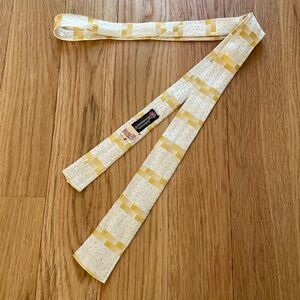 Johnson Rasmussen Resilio Vintage 60s Skinny Necktie Gold White Tie Mad Men MCM